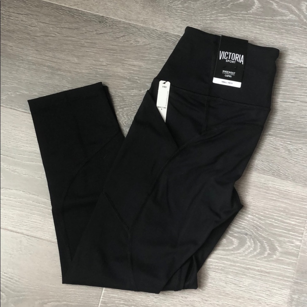 VS knockout Capri w/side pockets NEW small
